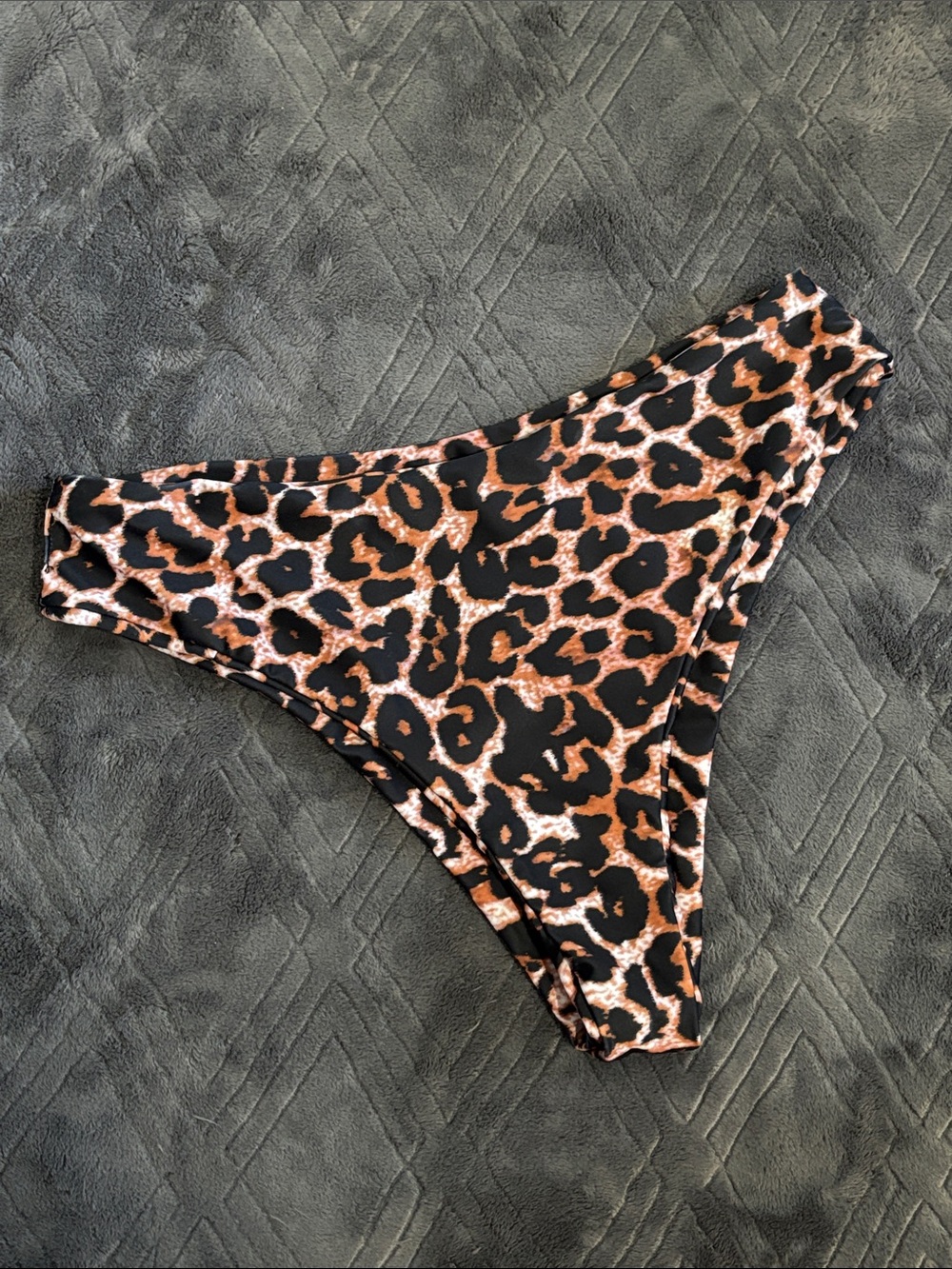 NWOT leopard bikini bottoms